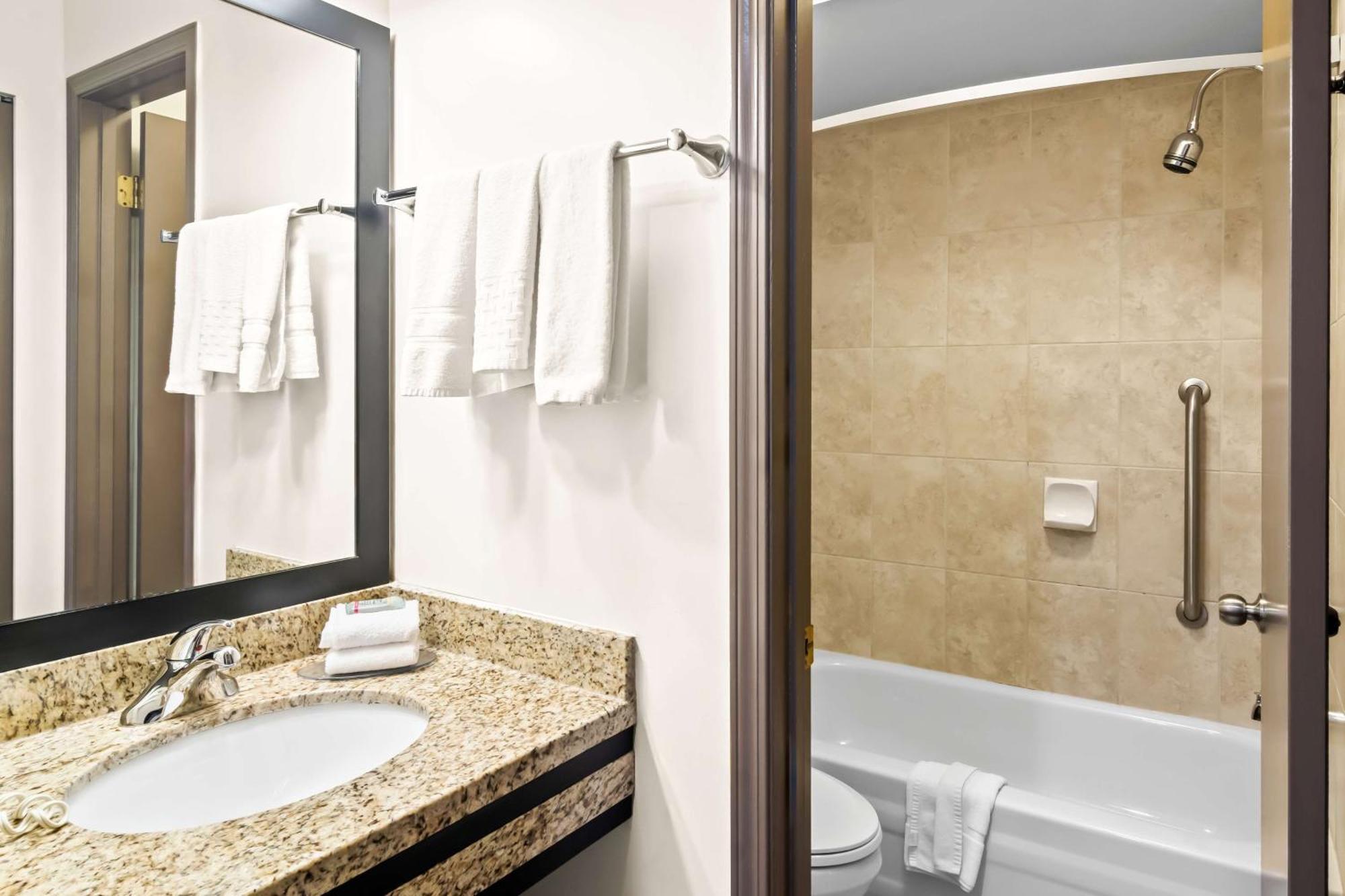 Hotel Western Maple Ridge